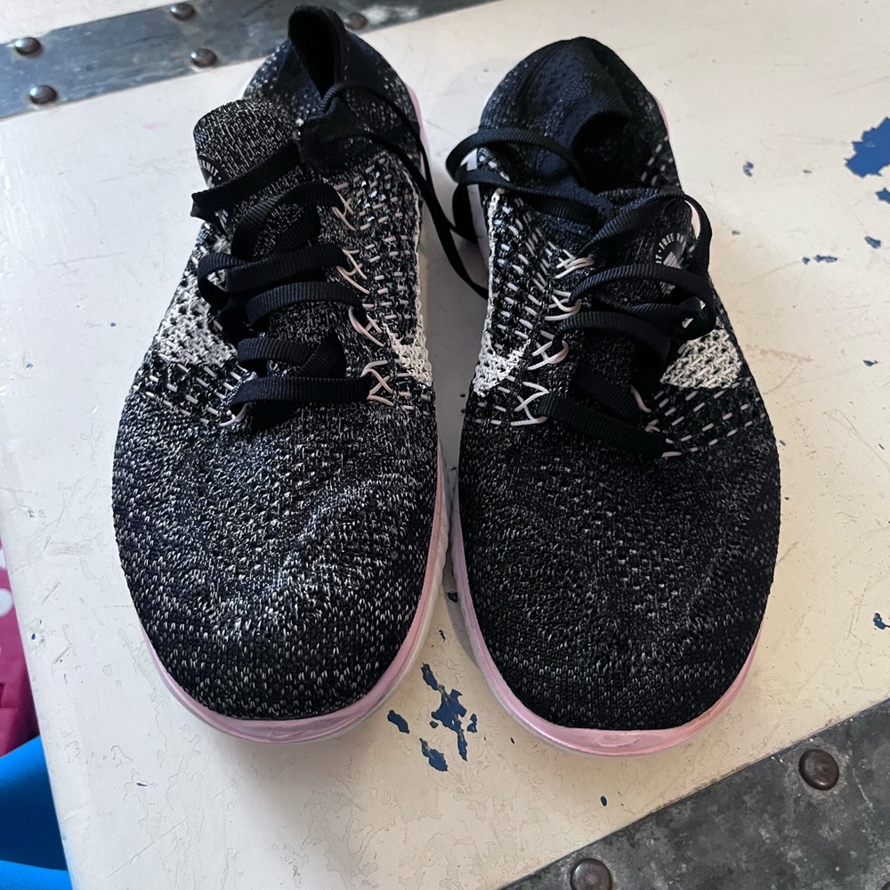 Nike women free flyknit 2018 running shoes